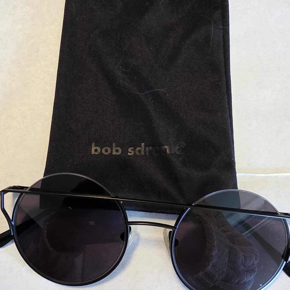 Black Round Sunglasses